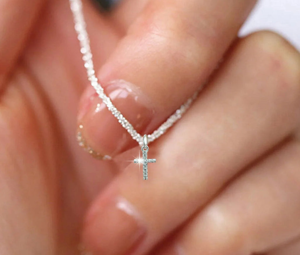 Elegante Mini Kreuz Kette
